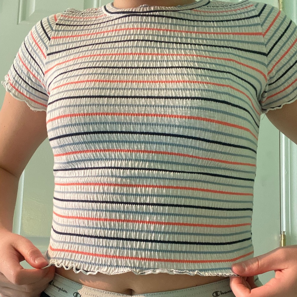 Forever 21 Cute Ruffle Crop Tee